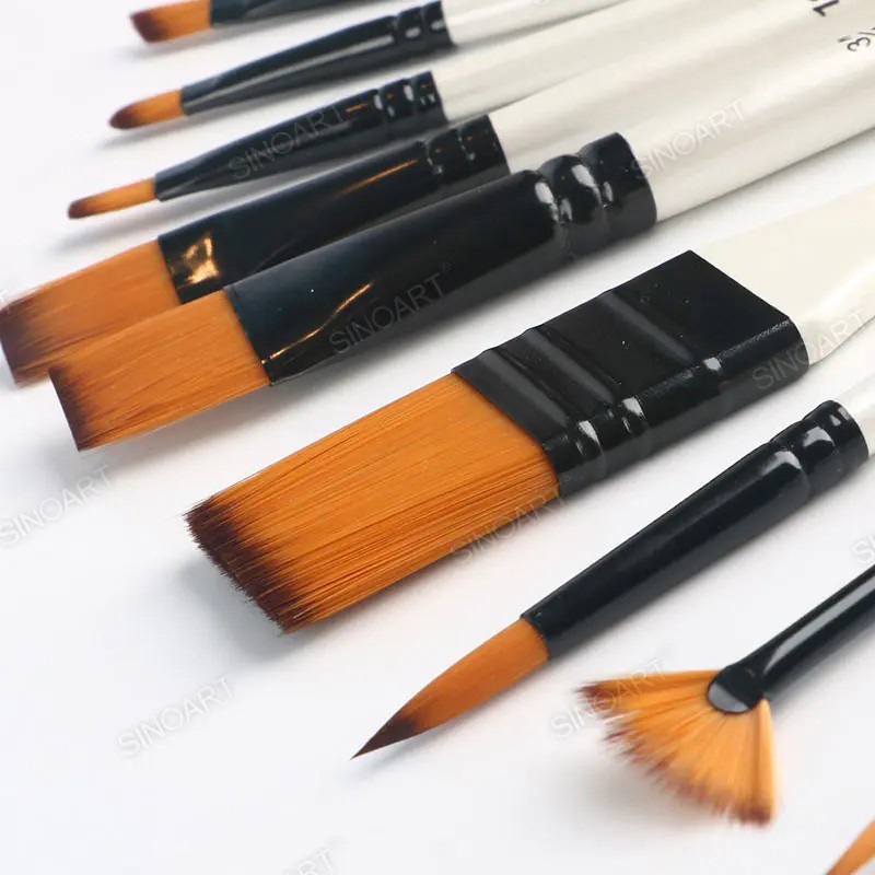 Set 10 pensule sintetice cu maner scurt in penar SinoArt pentru pictură, desen, hobby și proiecte artistice.